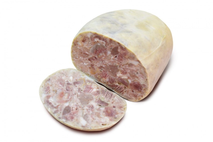 Мясо из свиных голов