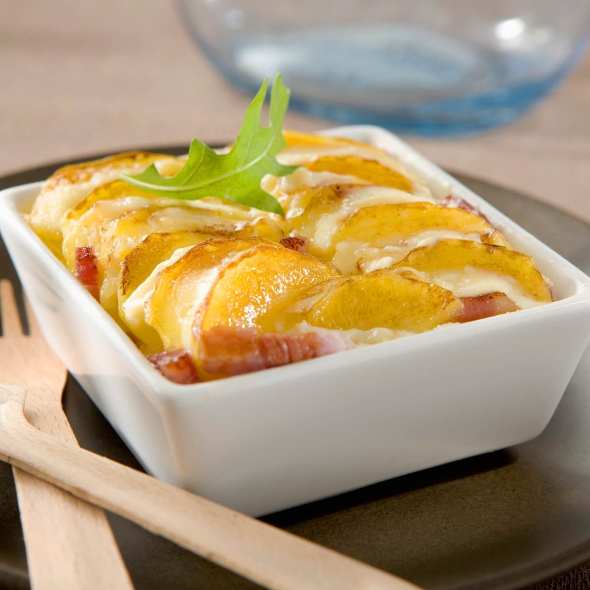 Картофель запечённый в духовке с сыром
