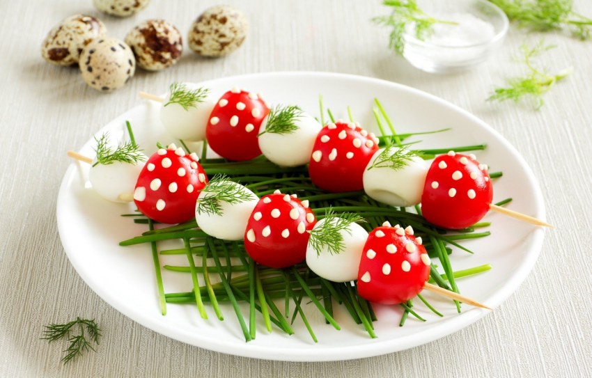 Канапе Мухоморчики с черри