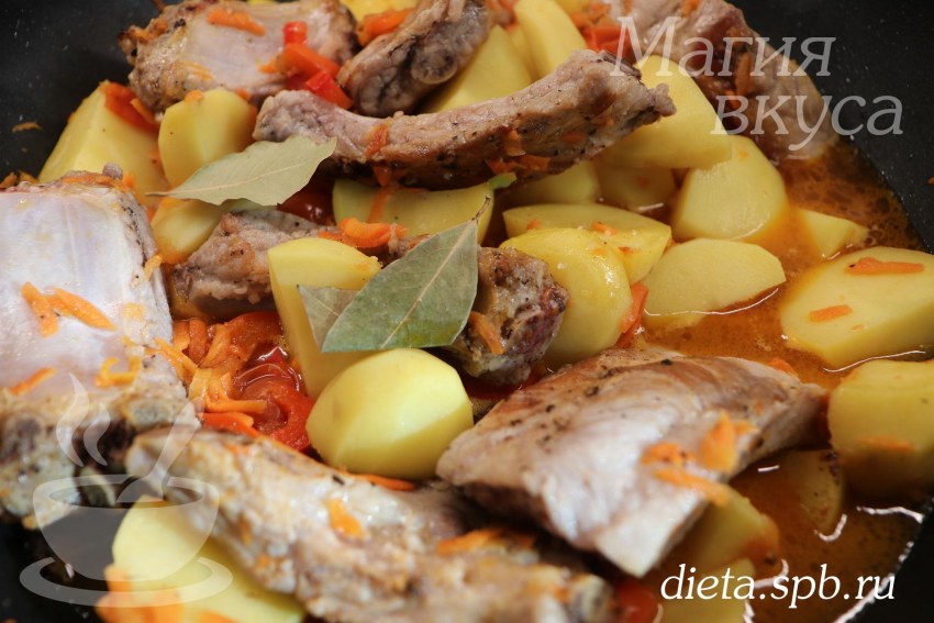 Ребра жареные с картошкой