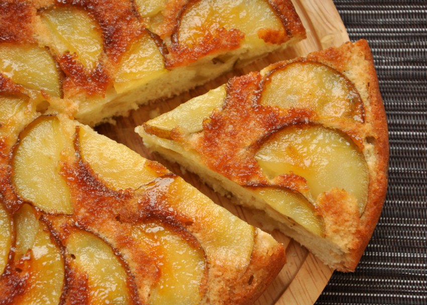 Шарлотка с яблоками
