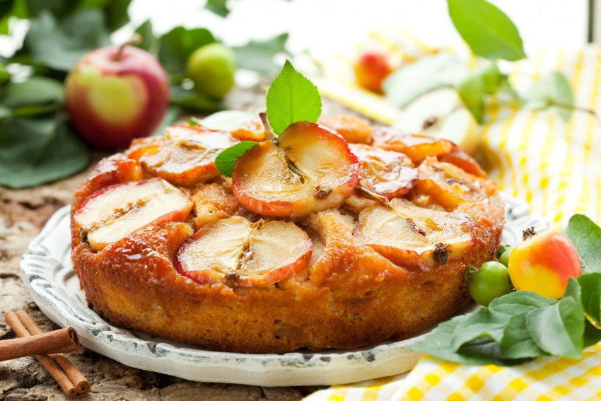 Французская яблочная шарлотка