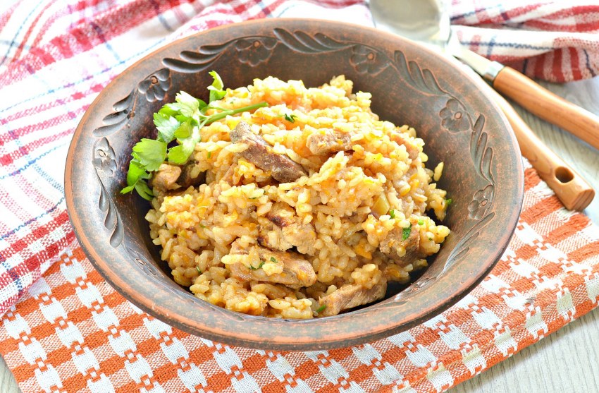 Вкусный плов со свининой