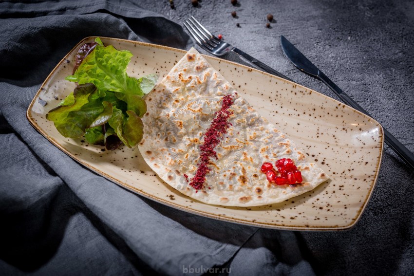 Кутабы с брынзой