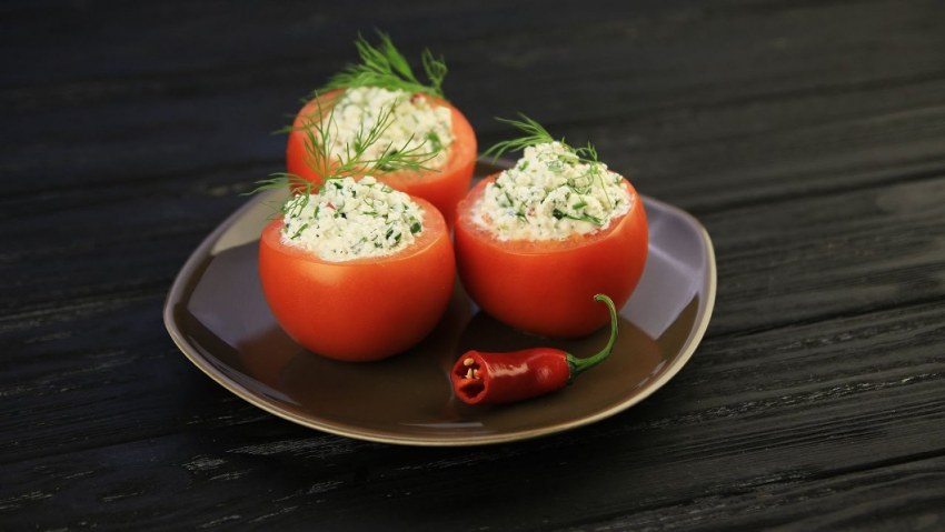 Закуска с помидорами