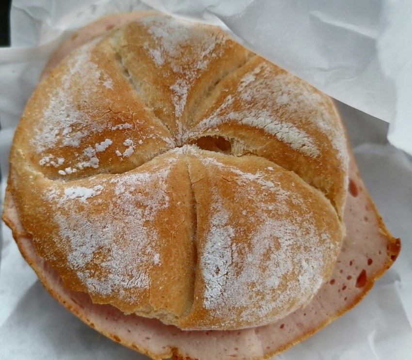 Глобус мясной хлеб с булкой