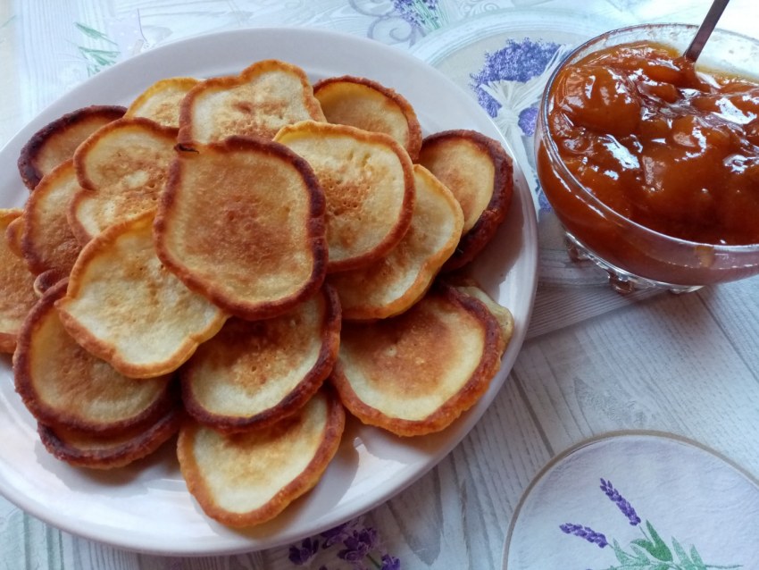 Оладушки на дрожжах пышные