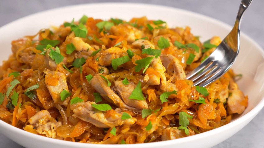 Солянка с капустой и картошкой и мясом