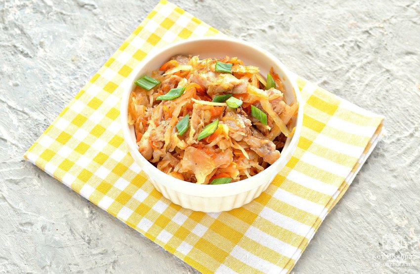 Бобовые с тушеной капустой