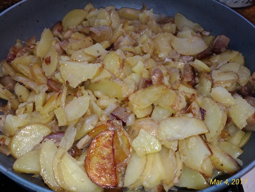 Картошка с копчёным салом