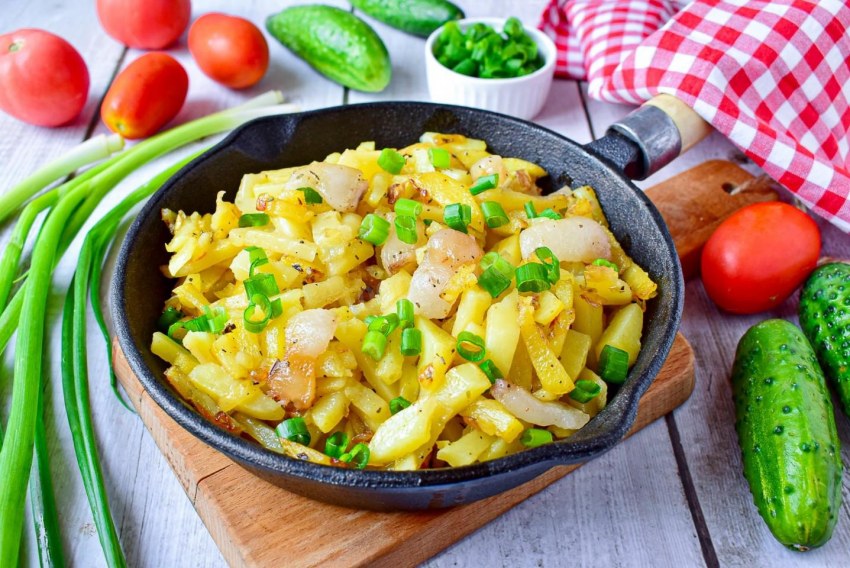 Картофель с салом и луком
