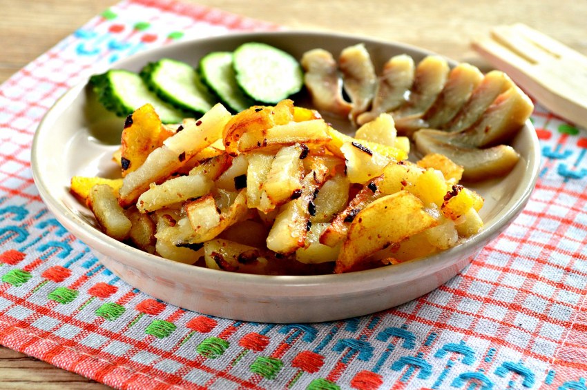Картошка со шкварками