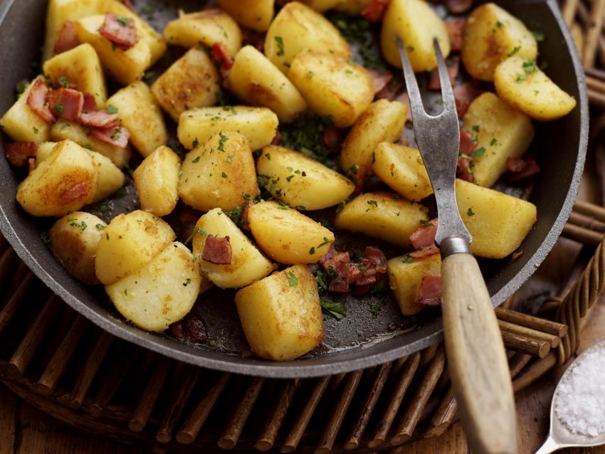 Картошка с солеными огурцами