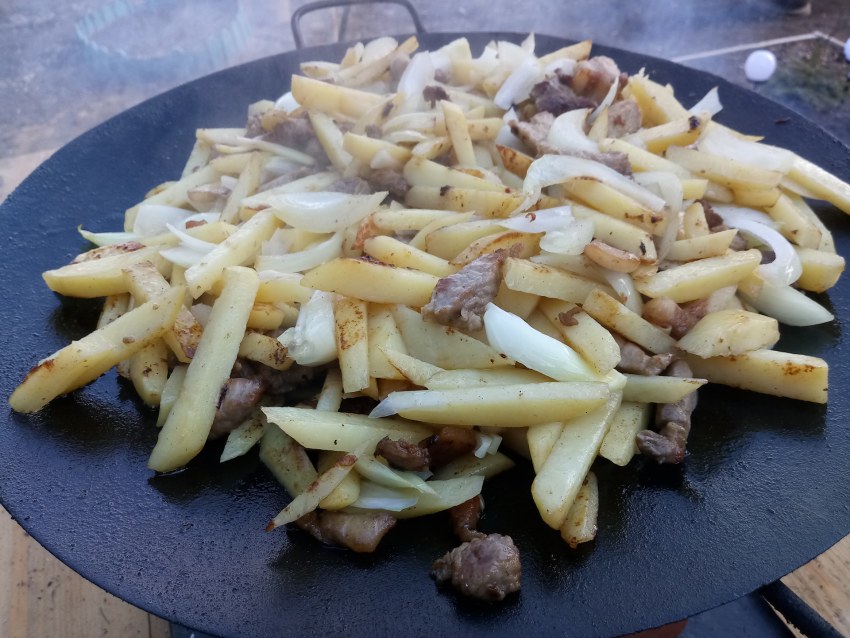 Жареная картошка с беконом