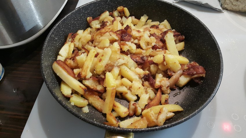 Жареная картошка с луком