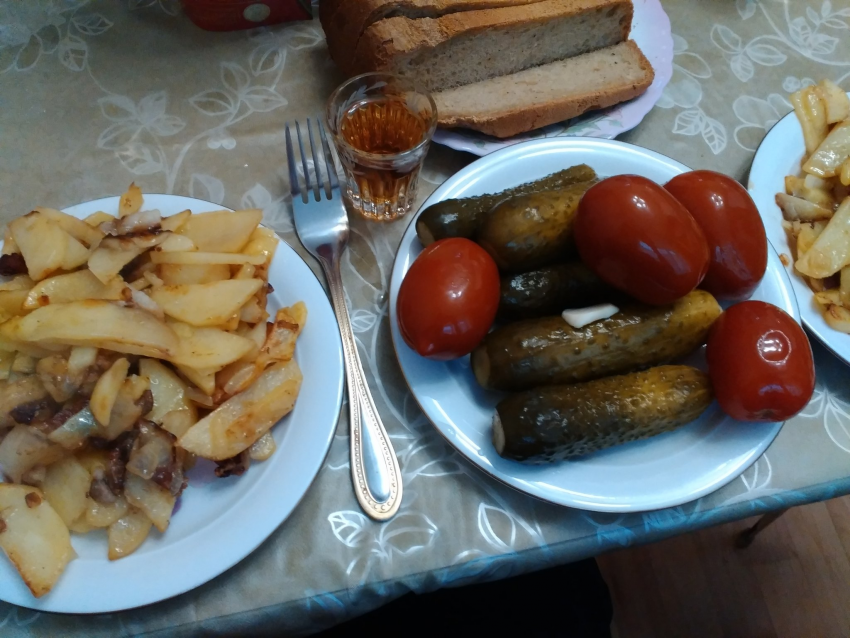 Жареное сало на сковороде