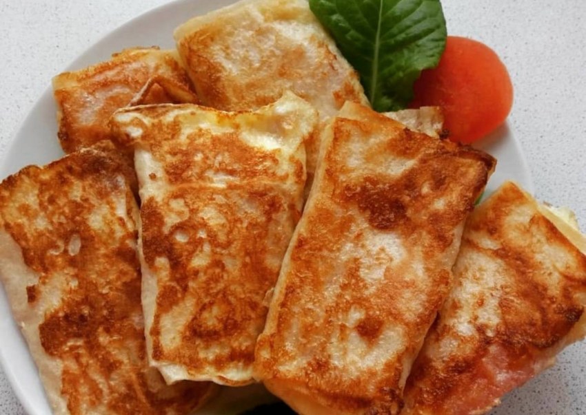 Пирог из лаваша с сыром и колбасой