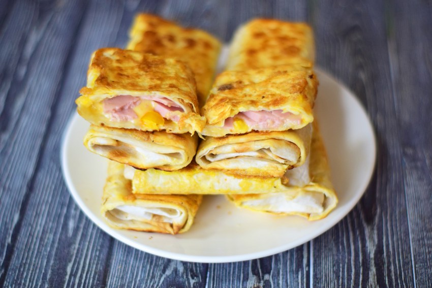 Завтрак из лаваша с сыром