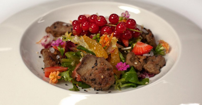 Куриная печень с грибами