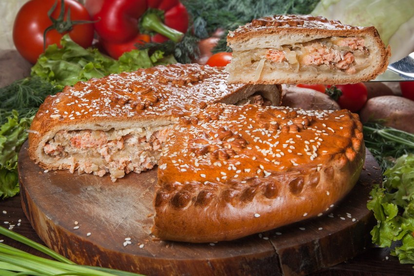 Рыбный пирог с семгой