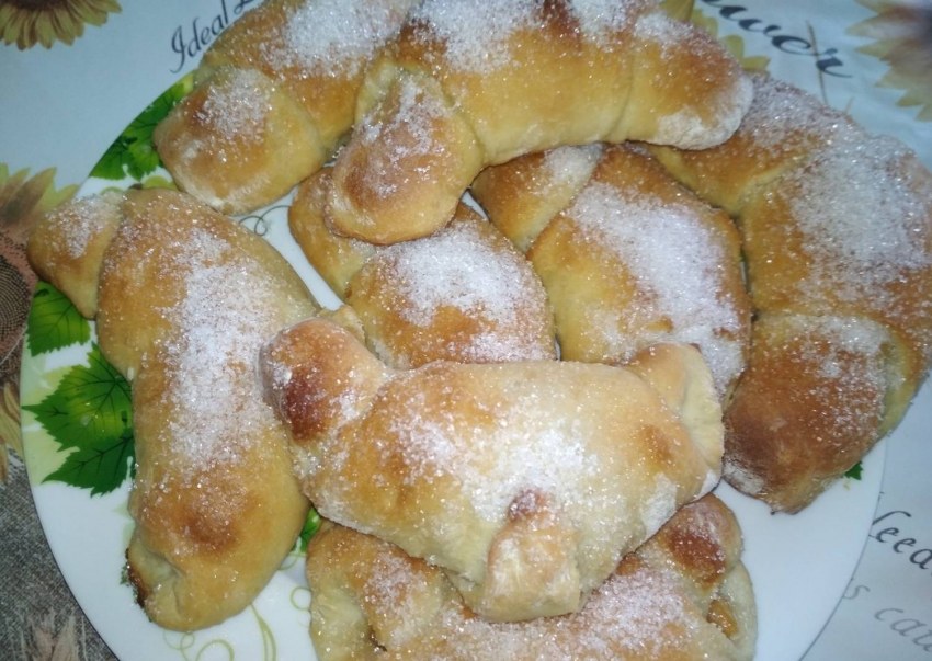Рогалики из слоенноготеста