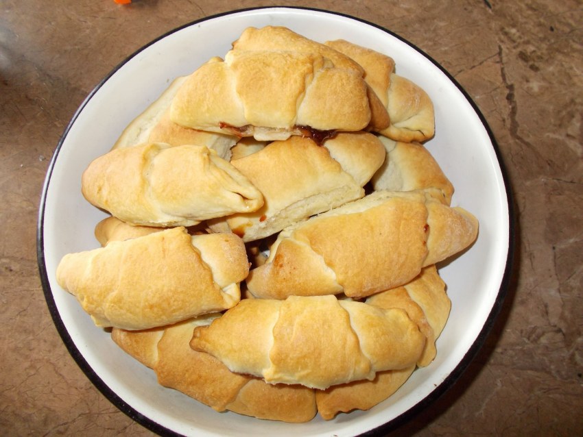 Рогалики с вареной сгущенкой