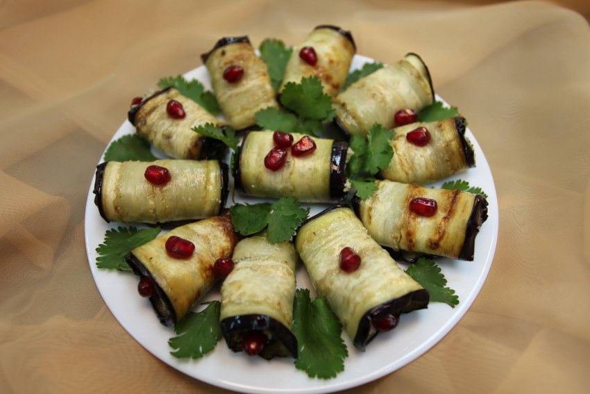 Бадриджани (рулетики из баклажанов)