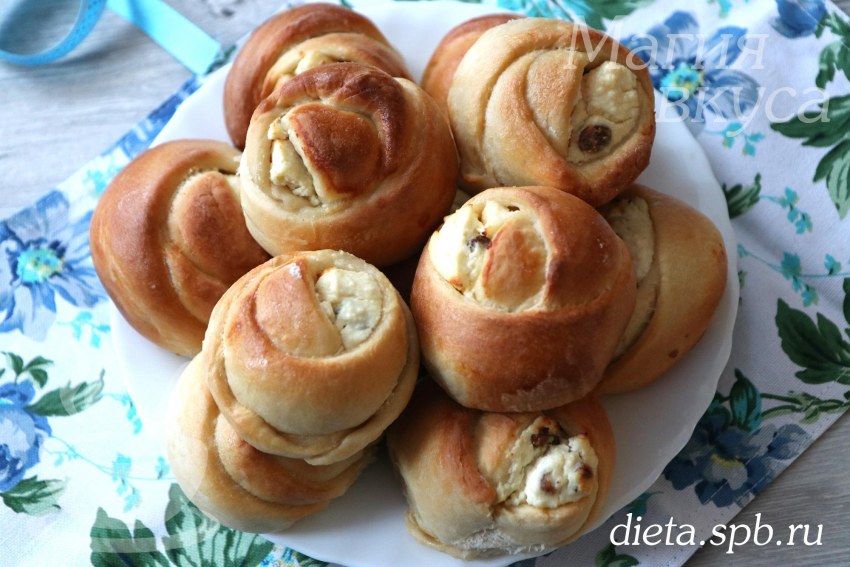 Красивые булочки с творогом из дрожжевого теста