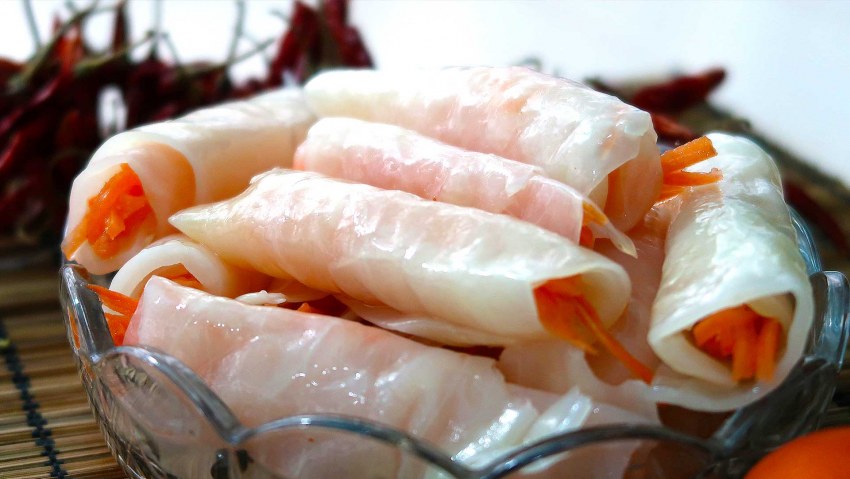 Рулет из лаваша с колбасой и сыром
