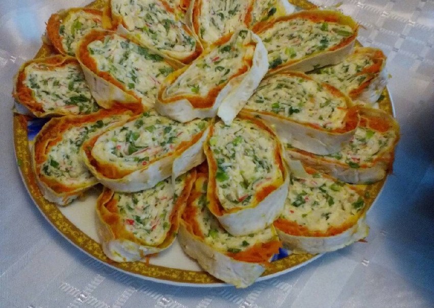 Лаваш с корейской морковкой и сыром
