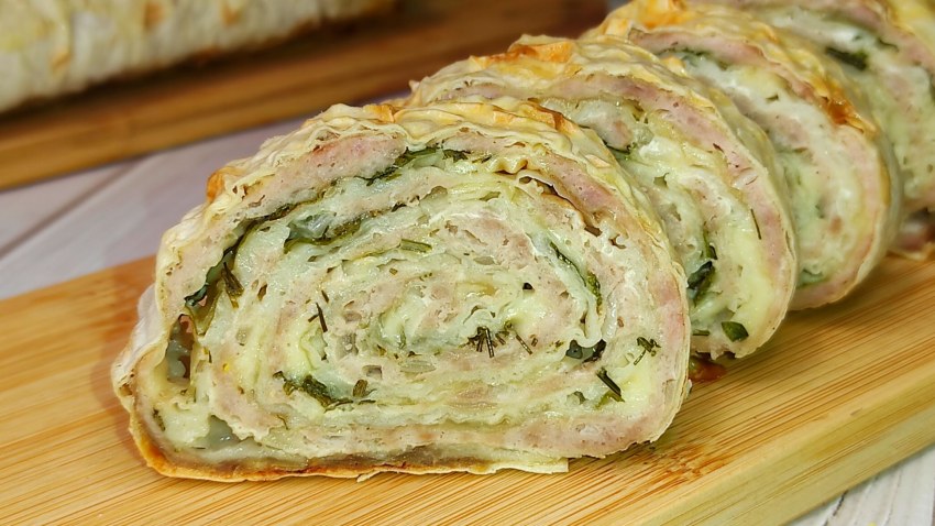 Рваный пирог из лаваша с сыром