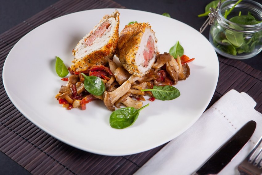 Шницель cordon bleu