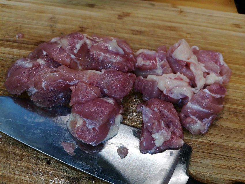 Гуляш из куриного бедра