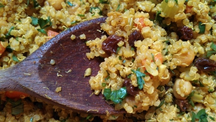 Киноа с артишоками