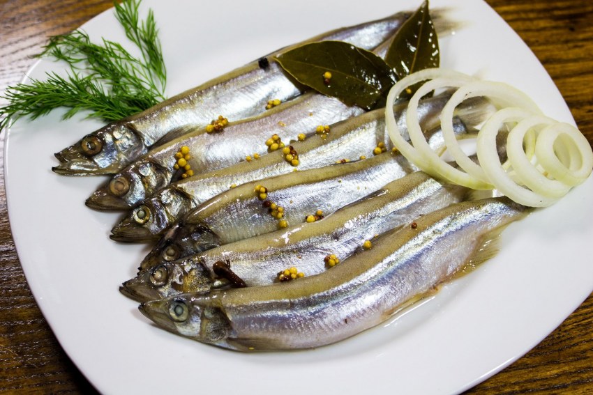 Сельдь атлантическая кусочки специального посола (800гр) ООО "Викинг"