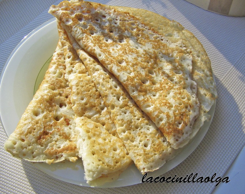 Блины на кефире с кипятком с дырочками