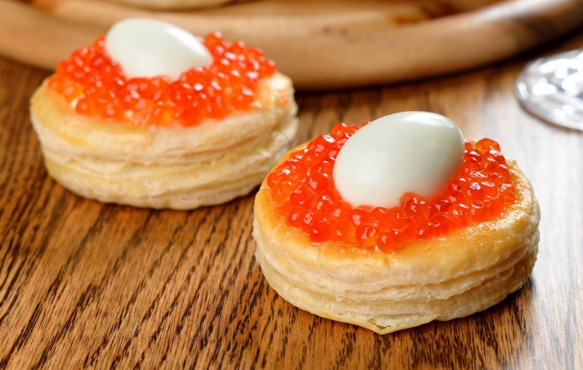 Волованы с красной икрой