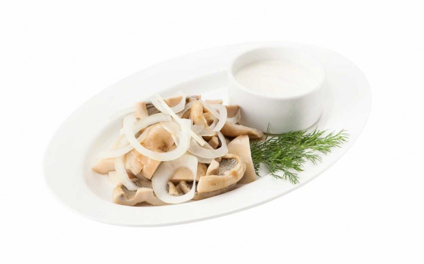 Грузди с луком