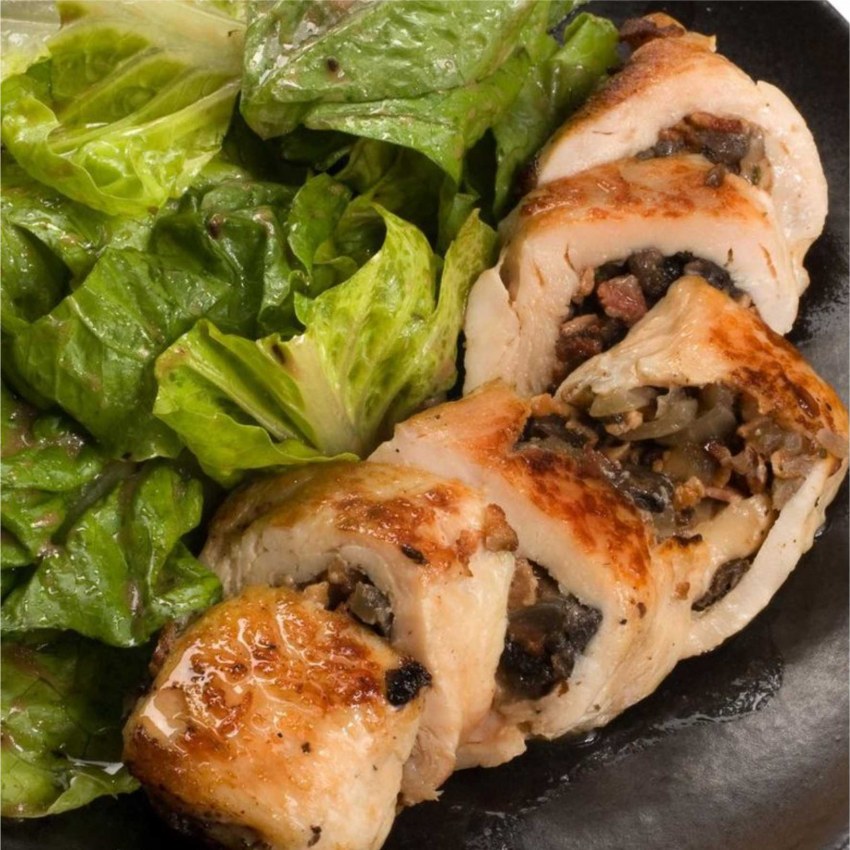 Куриные рулетики с грибами и сыром в духовке