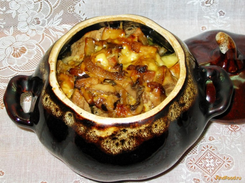 Картошка с грибами в горшочках