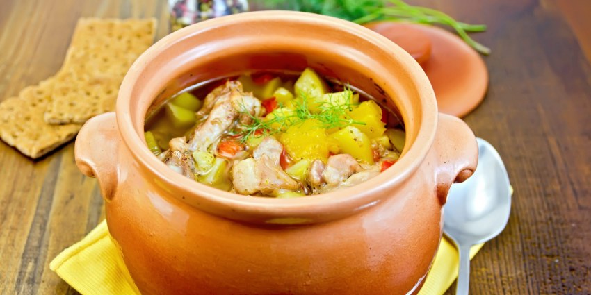 Буглама из курятины в горшочках