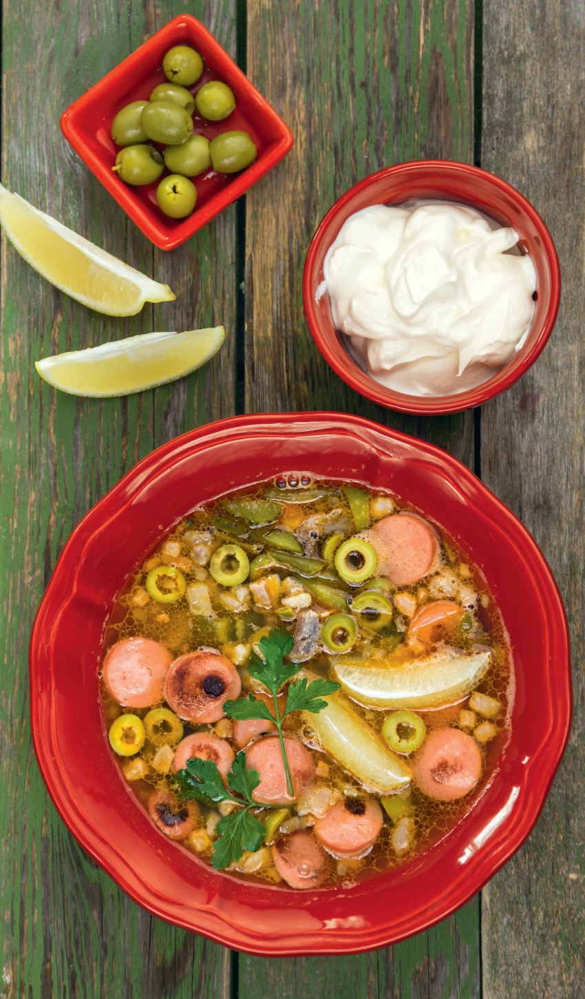 Солянка с маслинами, с оливками.