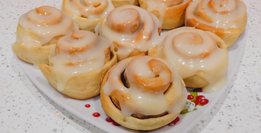 Синнабон булочки с корицей