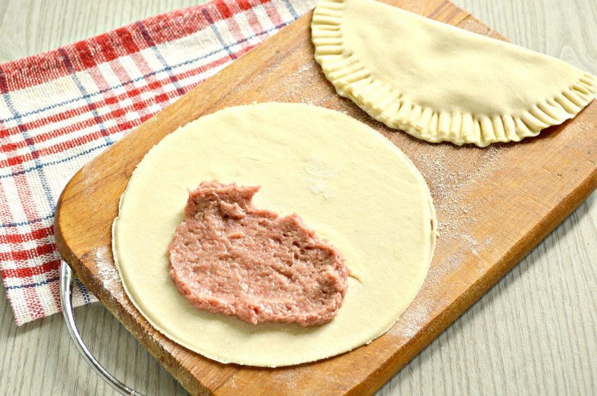 Фарш мясной в чебуреках