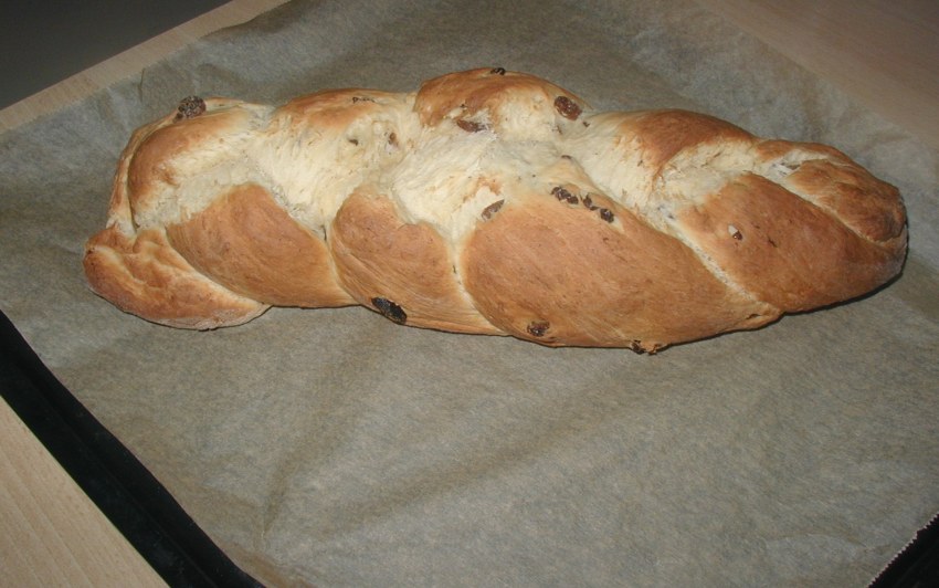 Батон косичка с изюмом