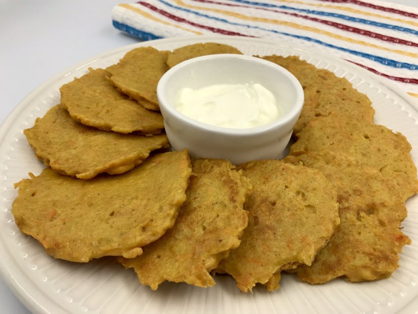 Оладьи из кукурузной муки на кефире