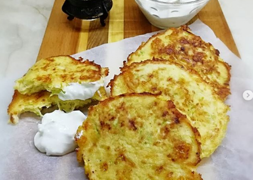 Оладьи из кабачков с сыром на сковороде