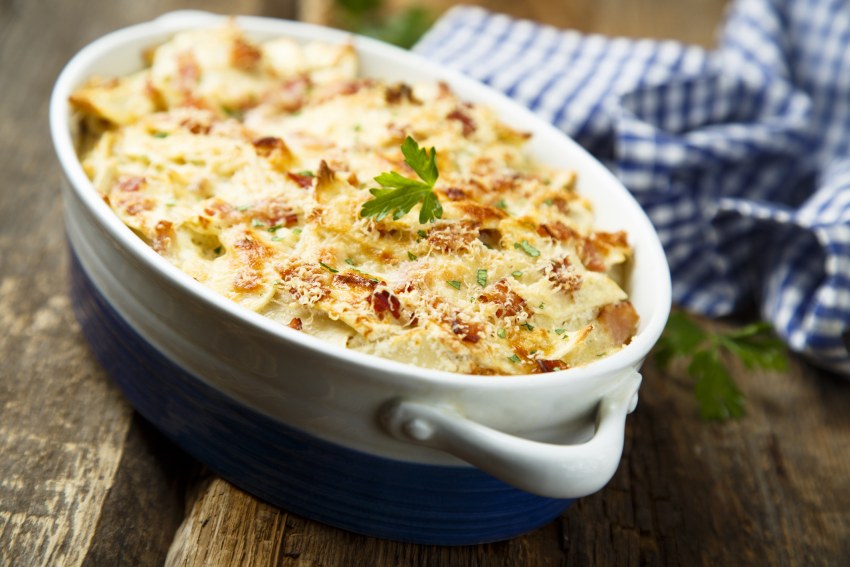 Картофельная запеканка и селёдка