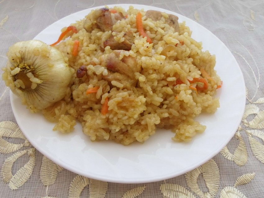 Рассыпчатый плов в мультиварке