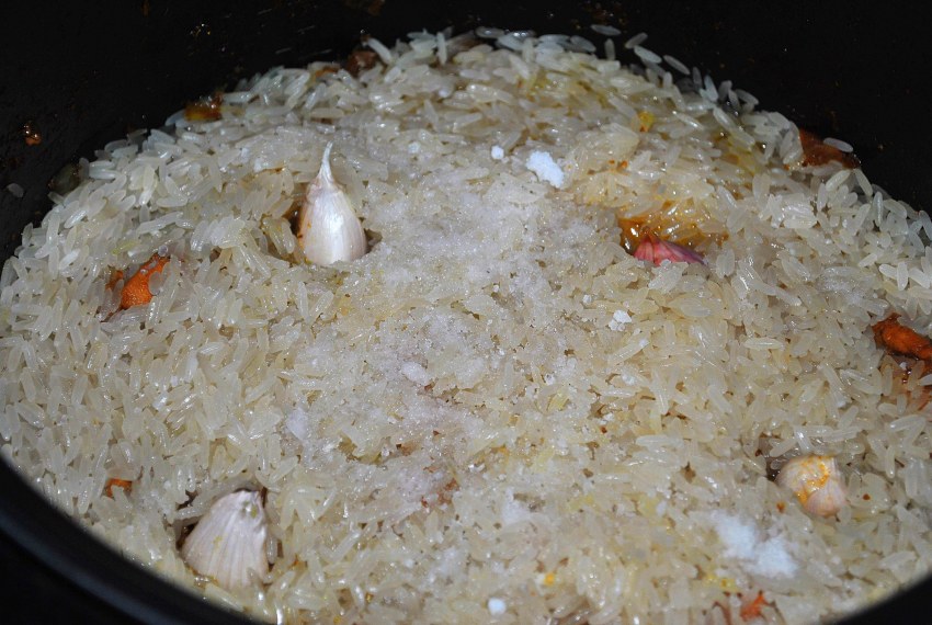 Плов в мультиварке с курицей пошаговый